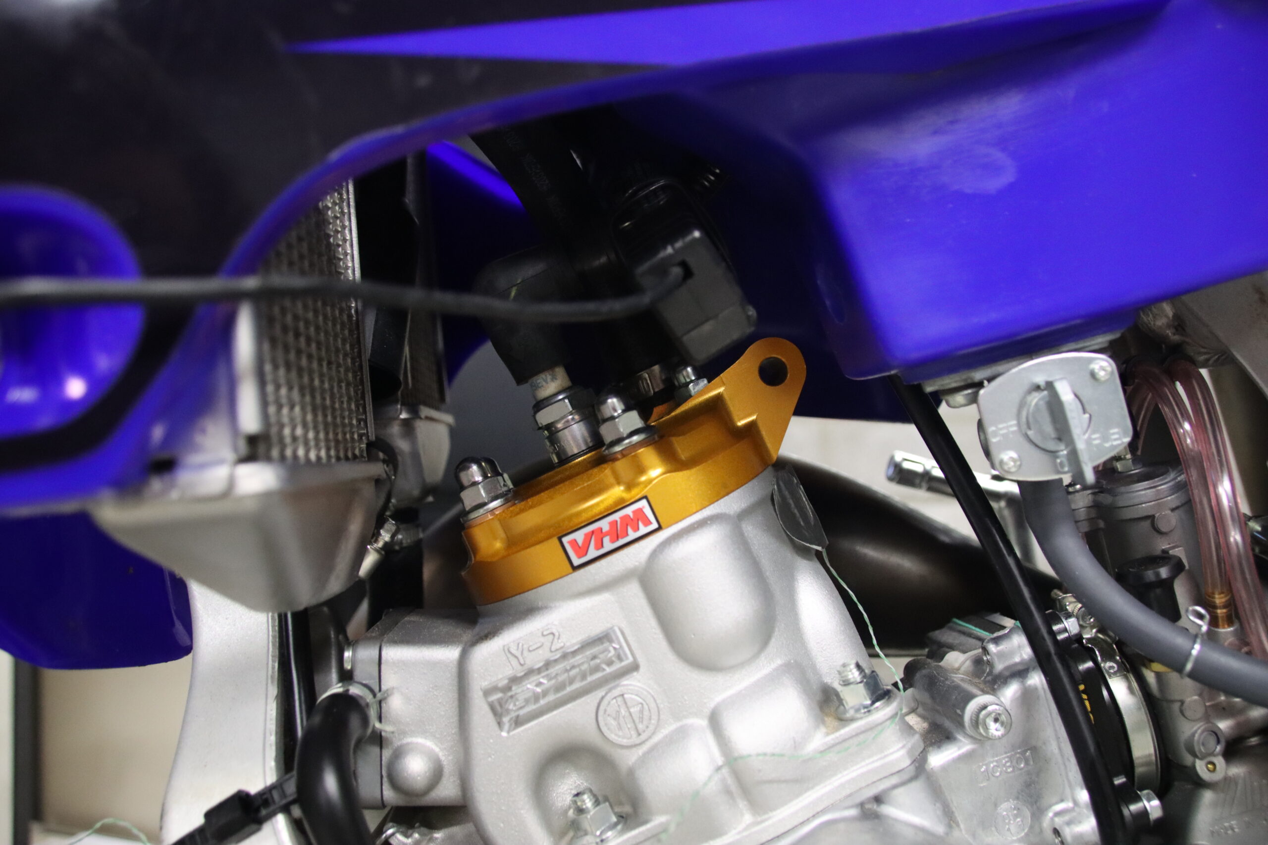 AA33077-P06-VHM-Cylinder-head-Yamaha-YZ125